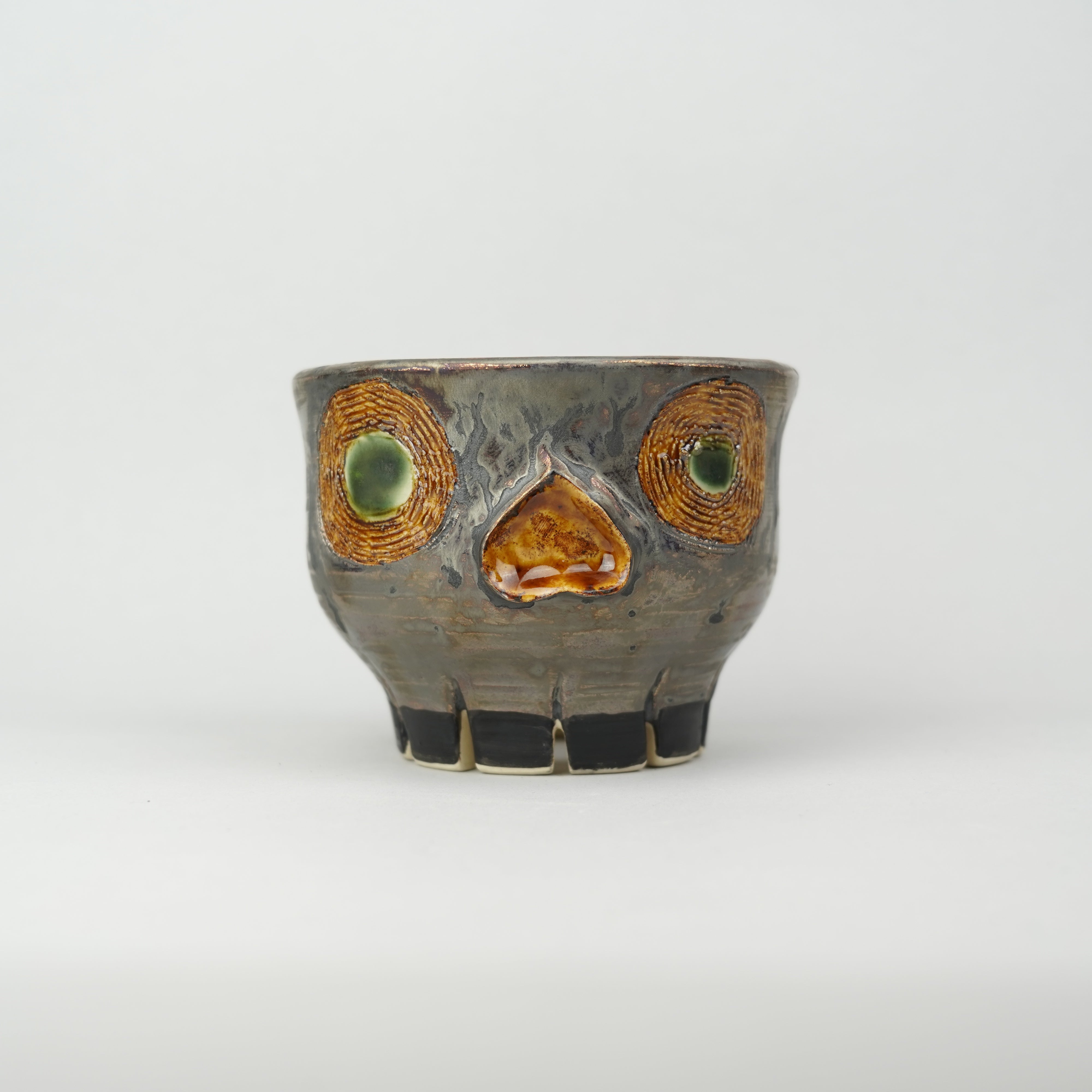 おしゃれな植木鉢や珍しい観葉植物を販売｜鉢と植物専門店 HACHI-8