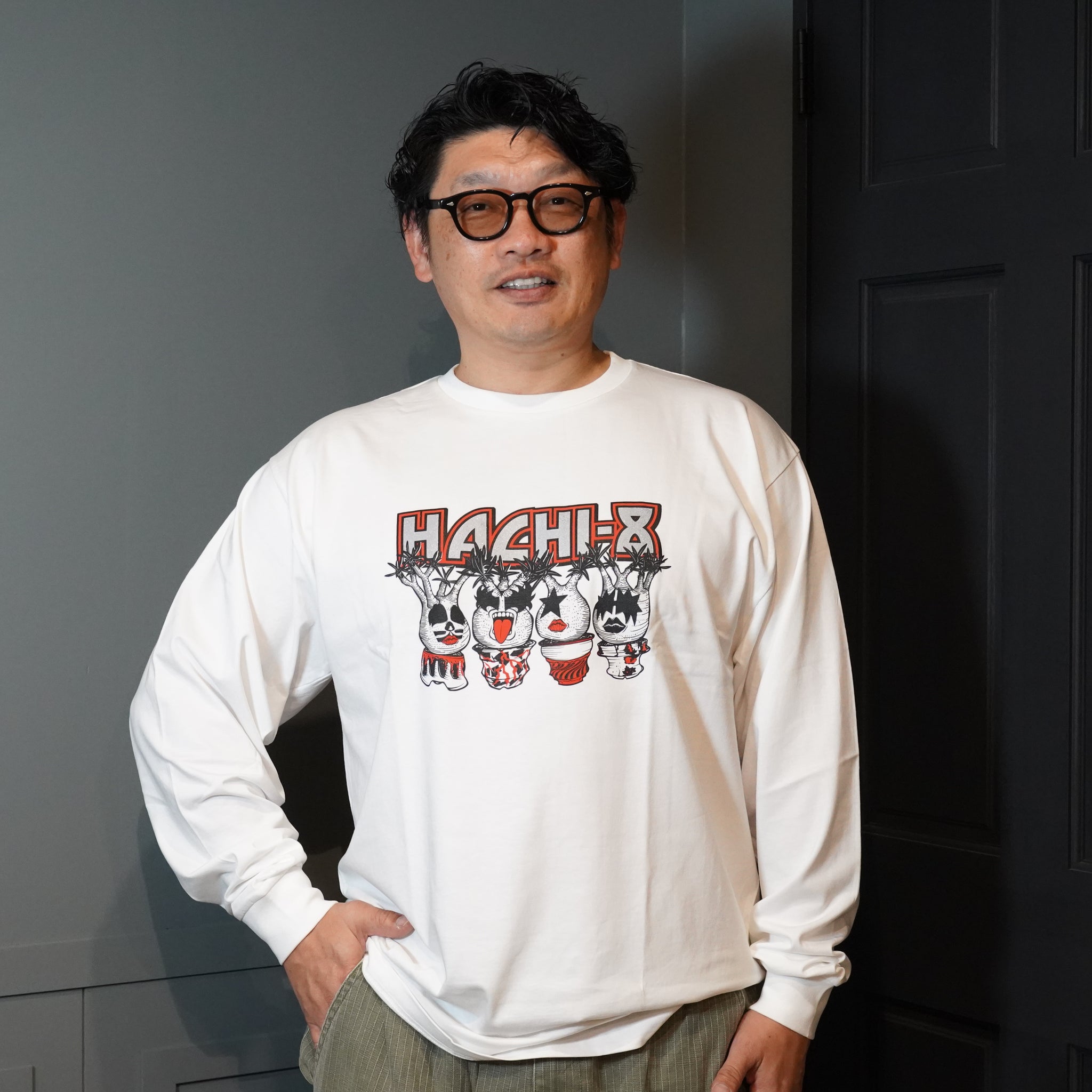 「HACHI-8×GreenPrickle」 HACHI-8のロック Tシャツ  長袖 (ホワイト)