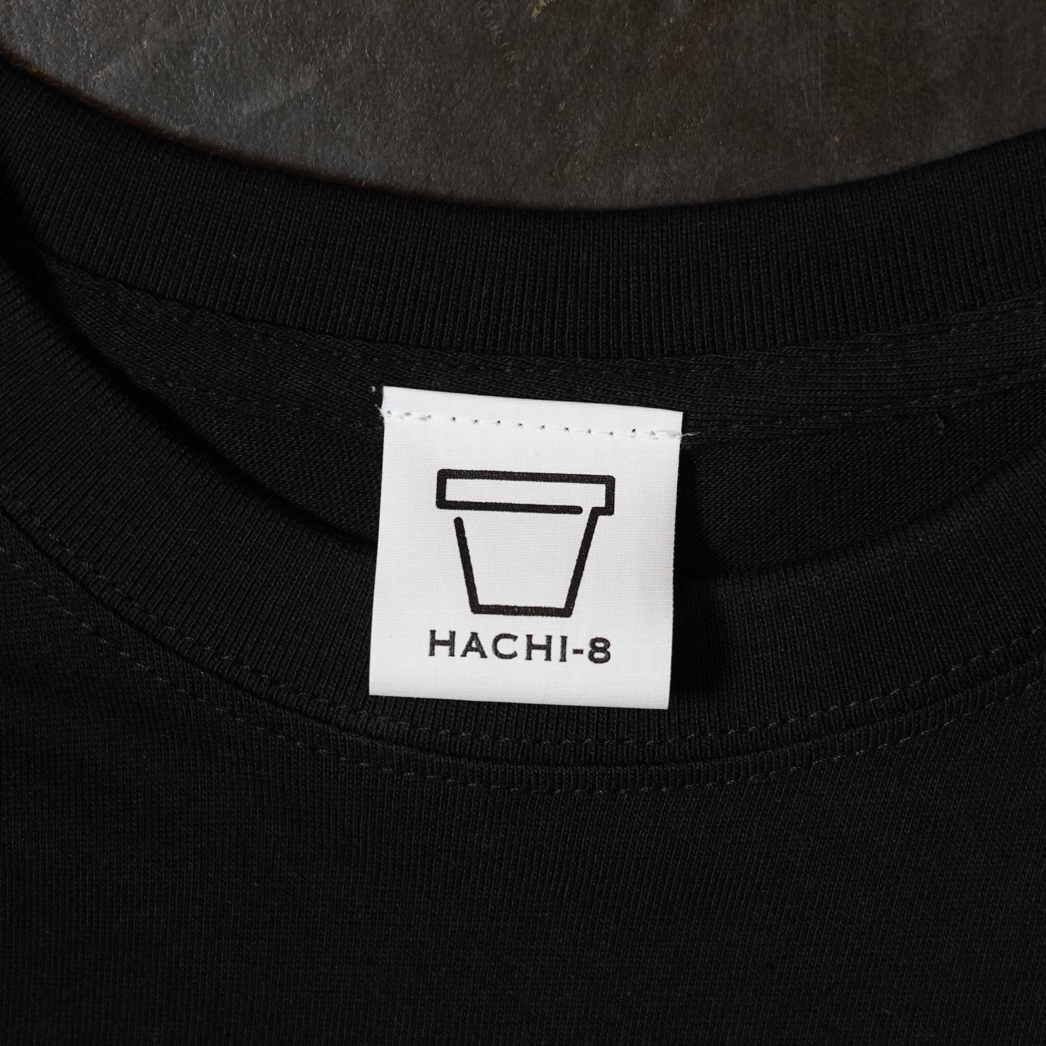 HACHI-8×GreenPrickle」 HACHI-8のロック Tシャツ 半袖 (ブラック