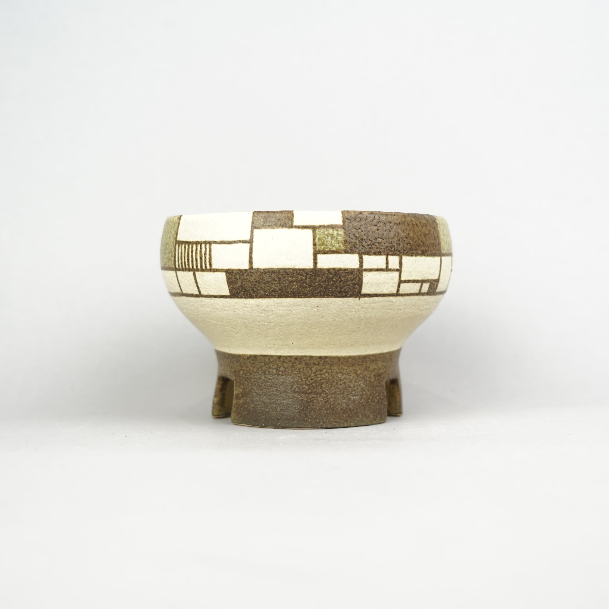 【陶器鉢】ウォルシュ香織_植木鉢_3kWK274