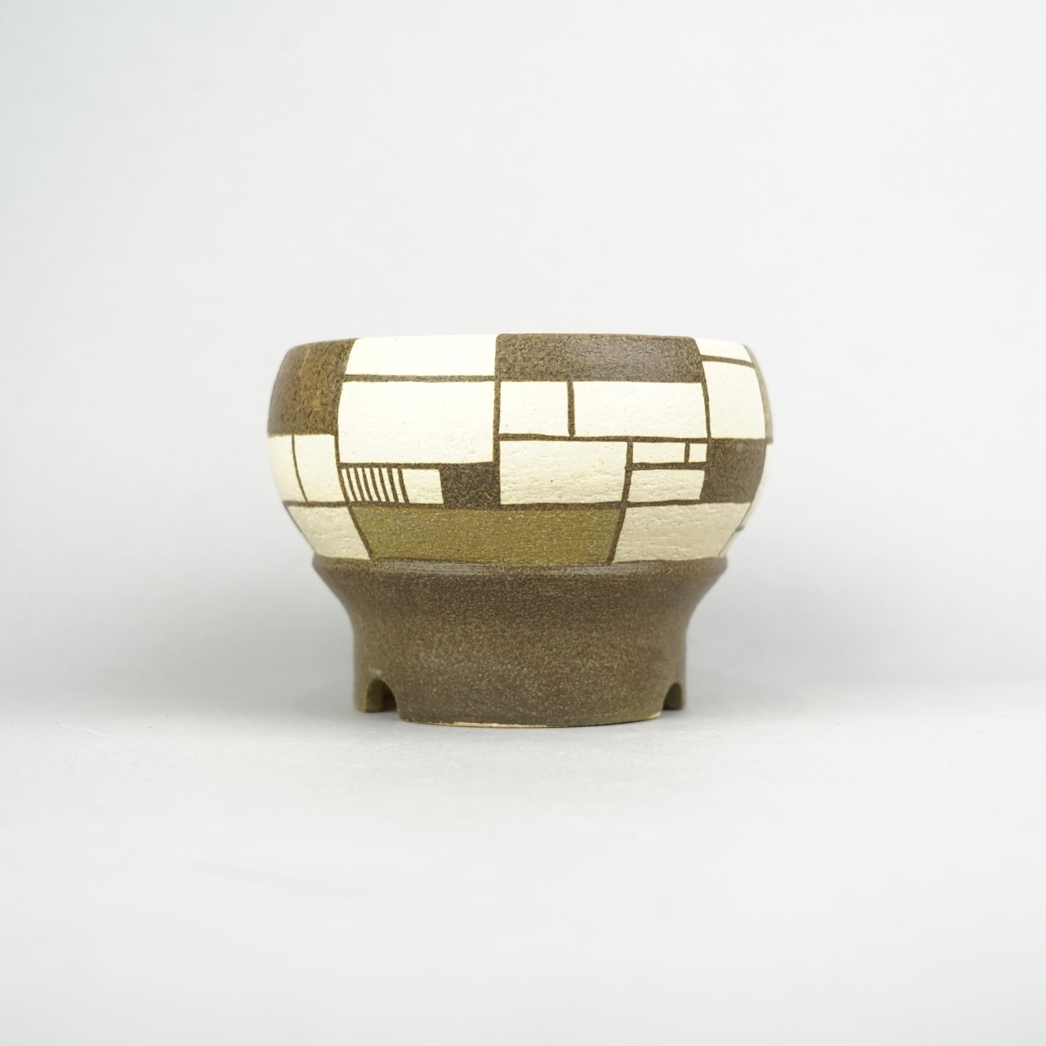 【陶器鉢】ウォルシュ香織_植木鉢_3kWK279