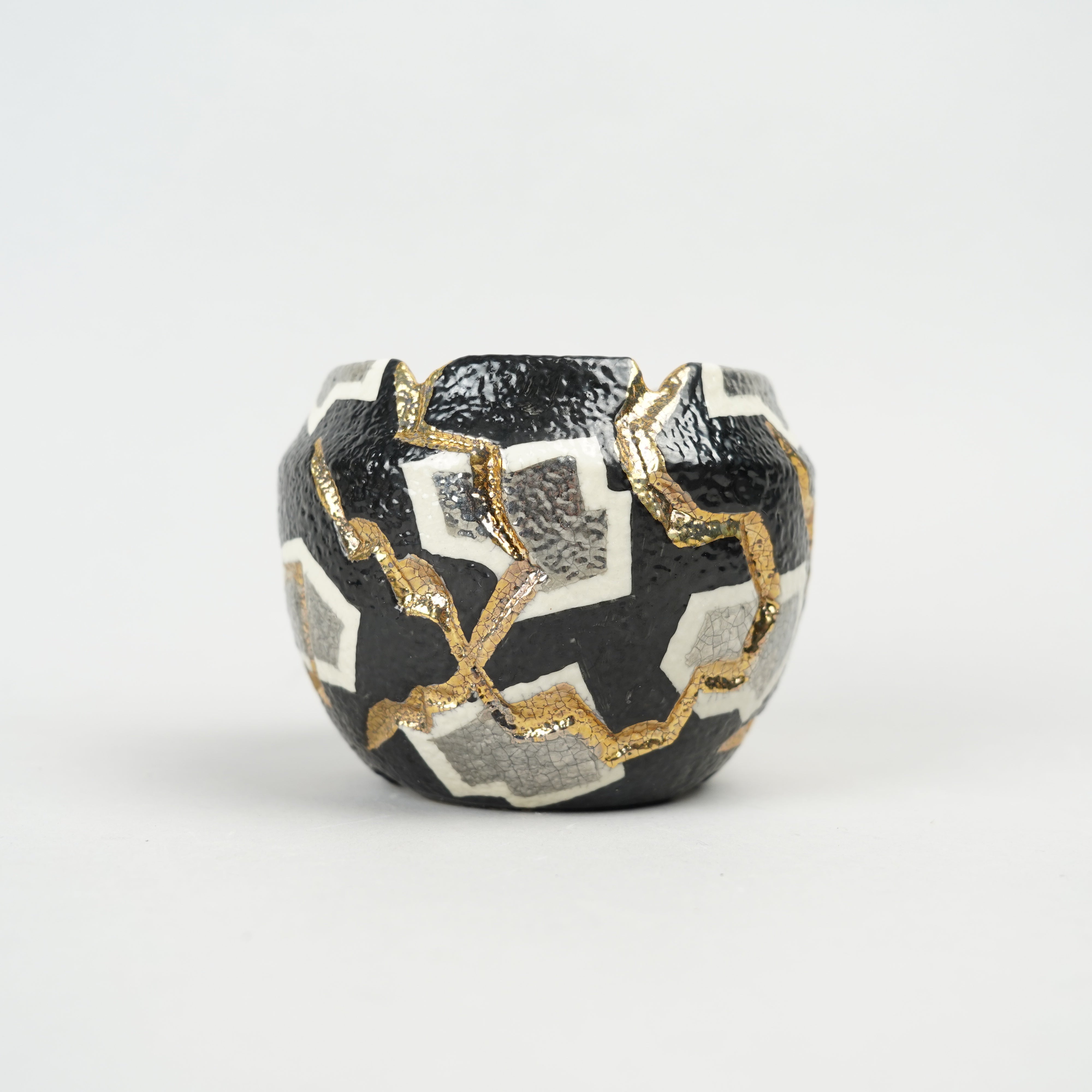 Pot – Hachi-8