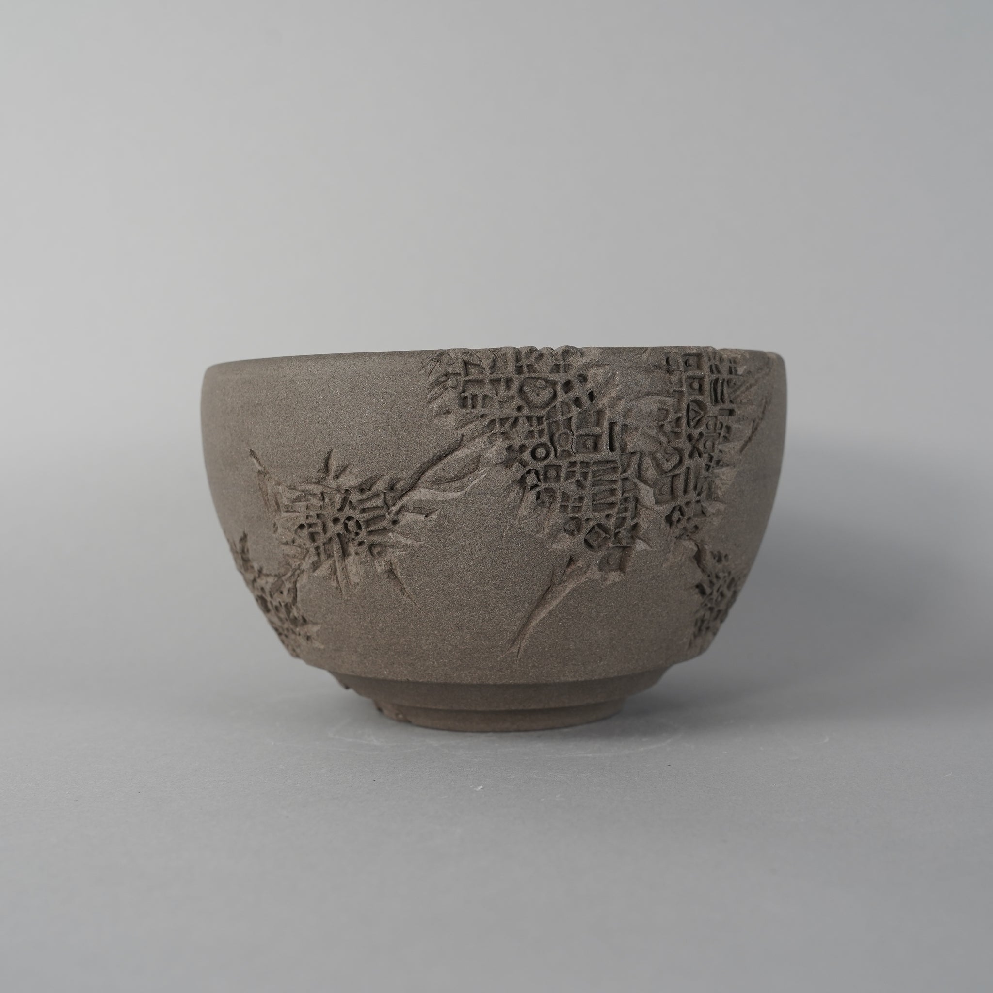 ancient round flower pot D/koala_domo